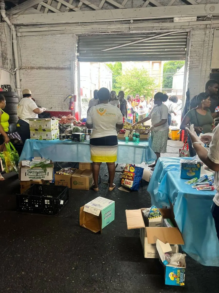 Distribution tables stocked with food