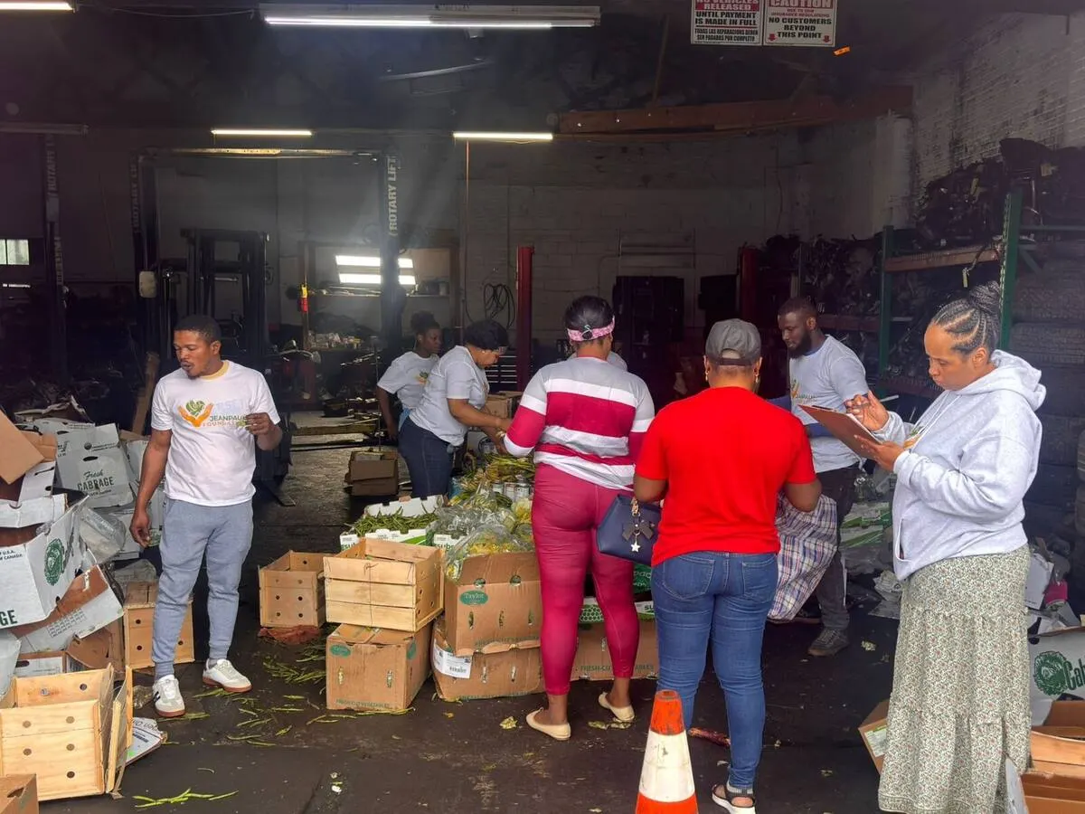 Jeanpaul Foundation volunteers sorting produce